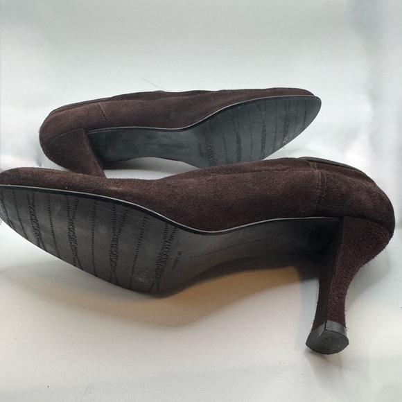 Stuart Weitzman Chocolate Brown Suede Stretch Kitten Heel Shootie - Picture 4 of 7